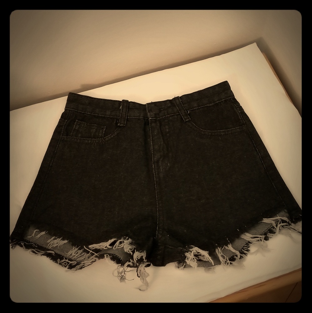 SALE NWOT Black Jean Short-Shorts with Fringe